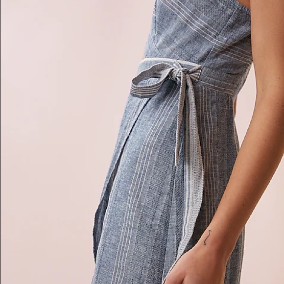 Express striped cutout linen blend midi dress - Picture 2 of 6